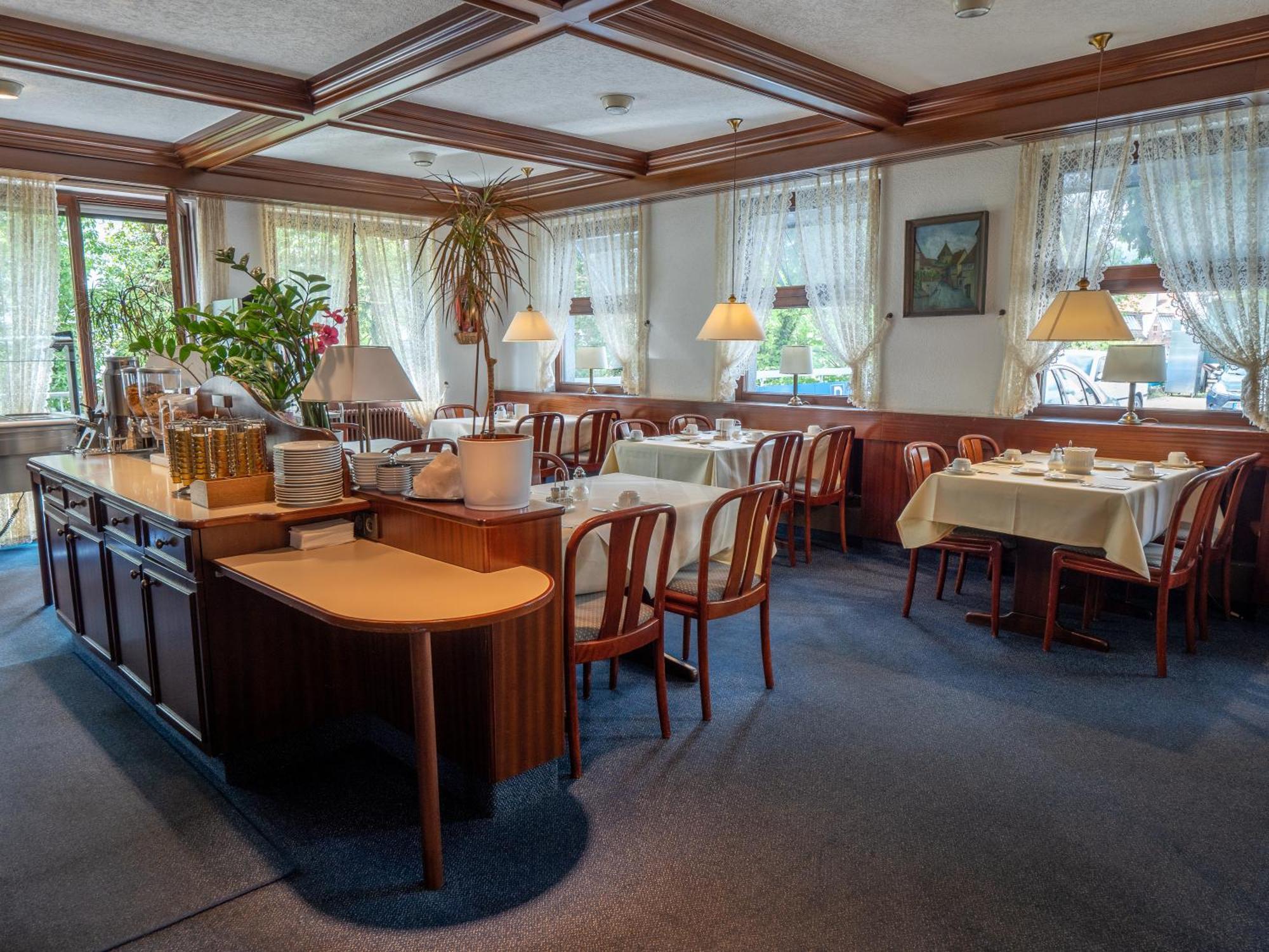 Hotel Pflum Mit Gaestehaus Nuertingen Zewnętrze zdjęcie