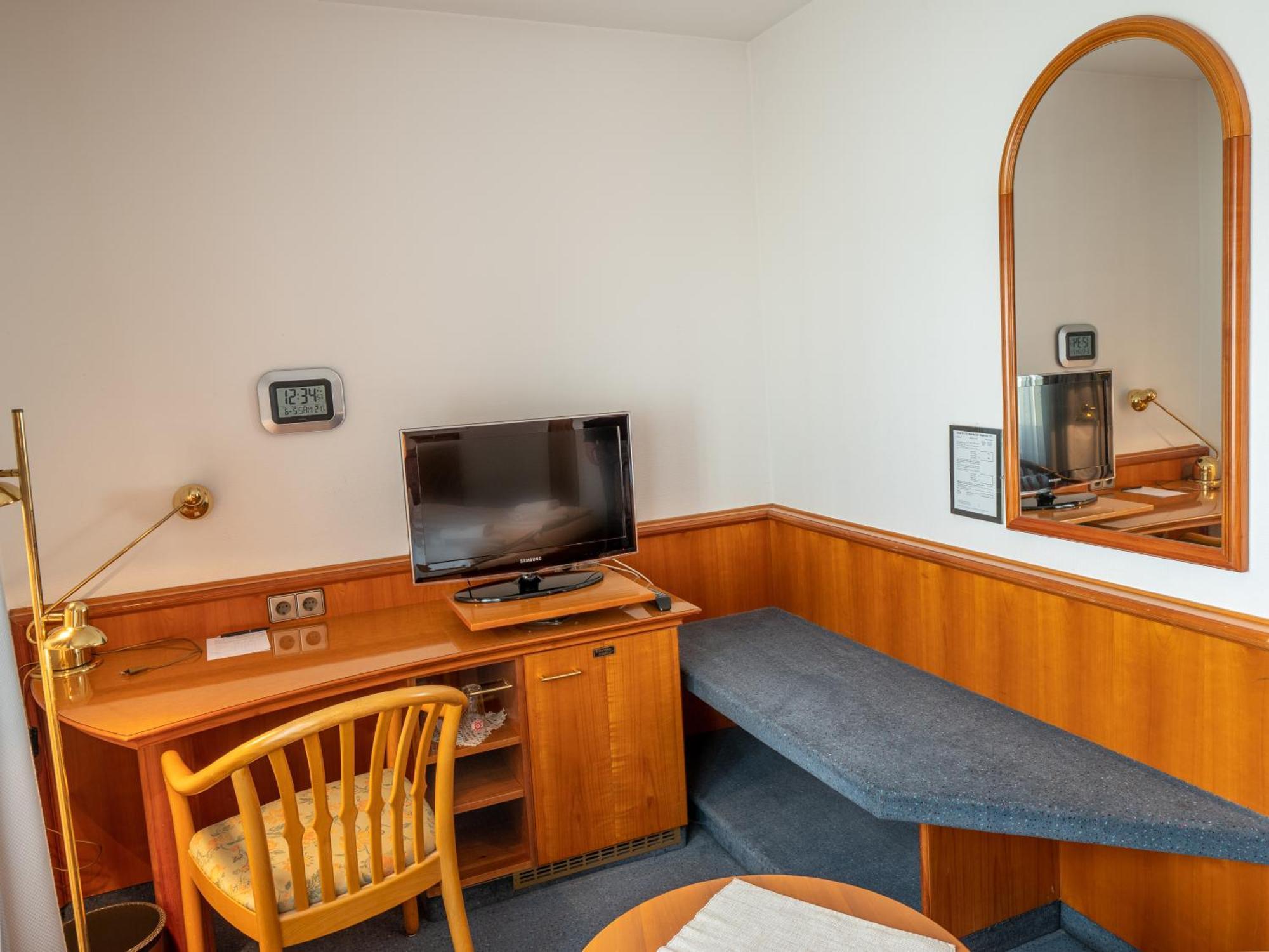 Hotel Pflum Mit Gaestehaus Nuertingen Zewnętrze zdjęcie