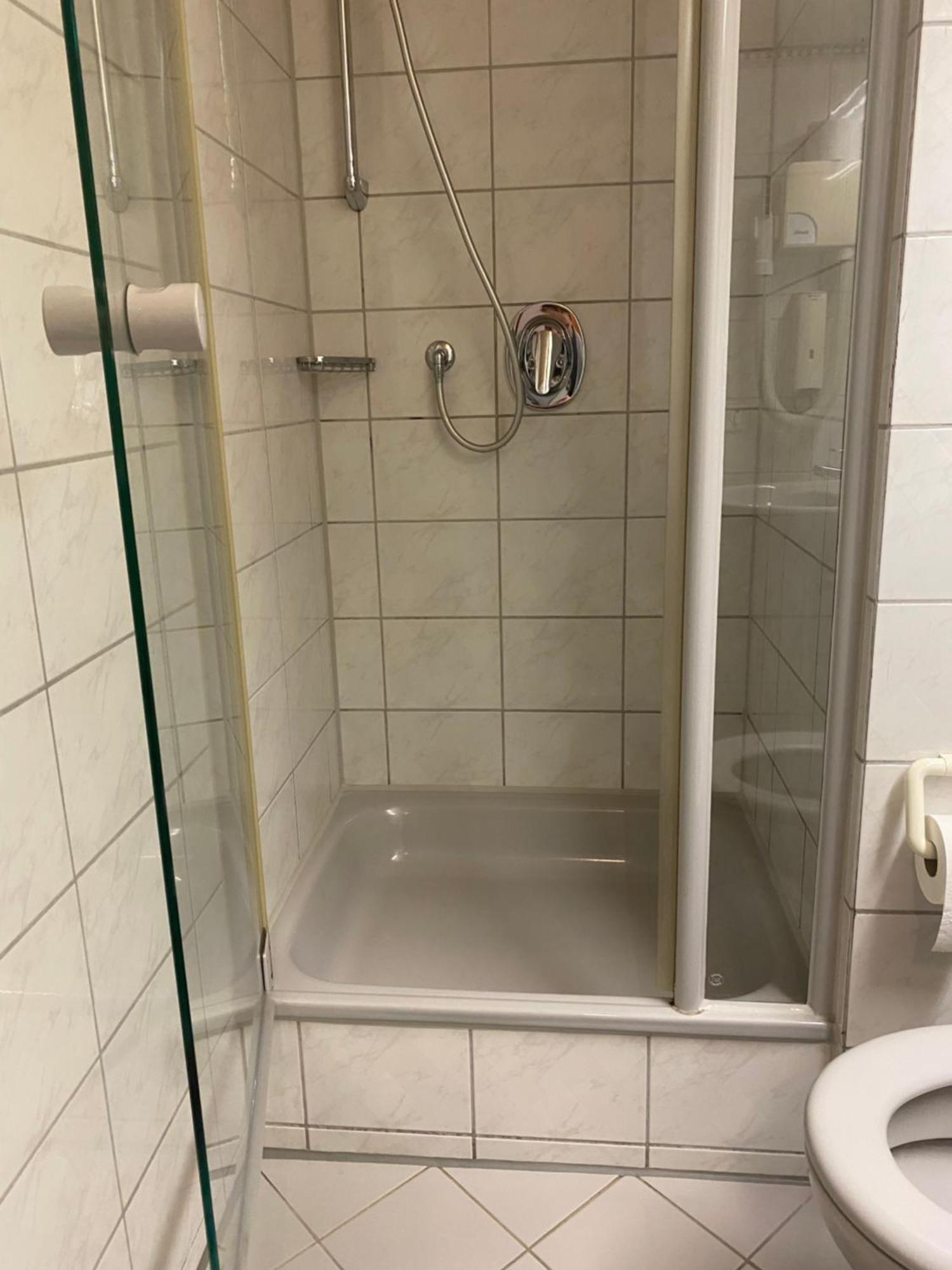 Hotel Pflum Mit Gaestehaus Nuertingen Zewnętrze zdjęcie