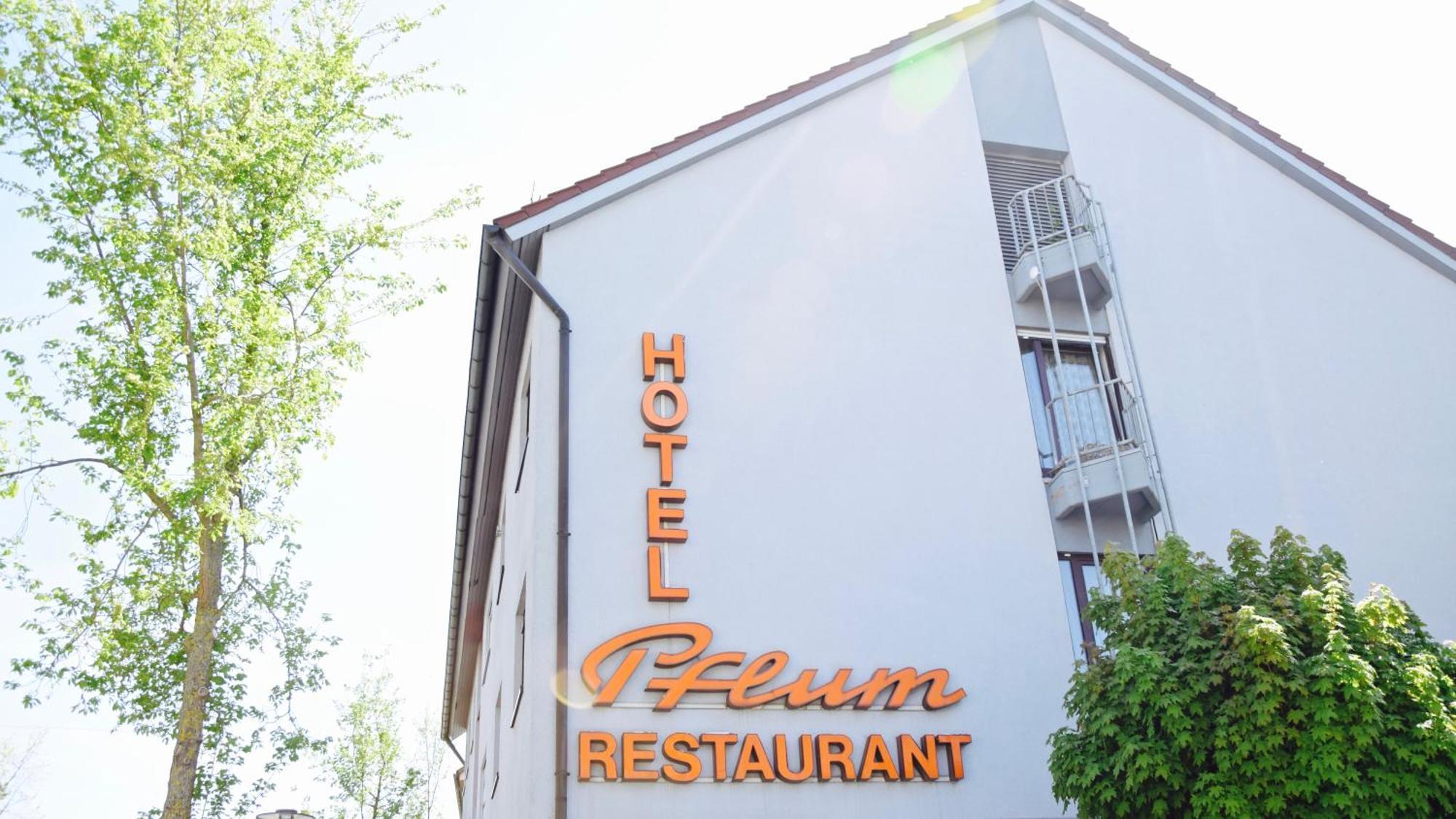 Hotel Pflum Mit Gaestehaus Nuertingen Zewnętrze zdjęcie